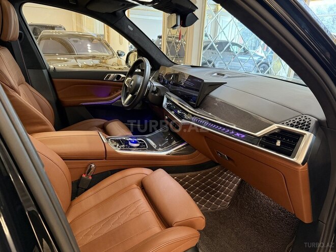 BMW X7-11