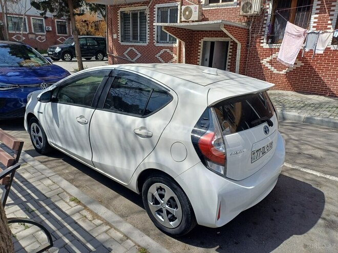 Toyota Aqua 2017, 110,000 km - 1.5 l - Bakı