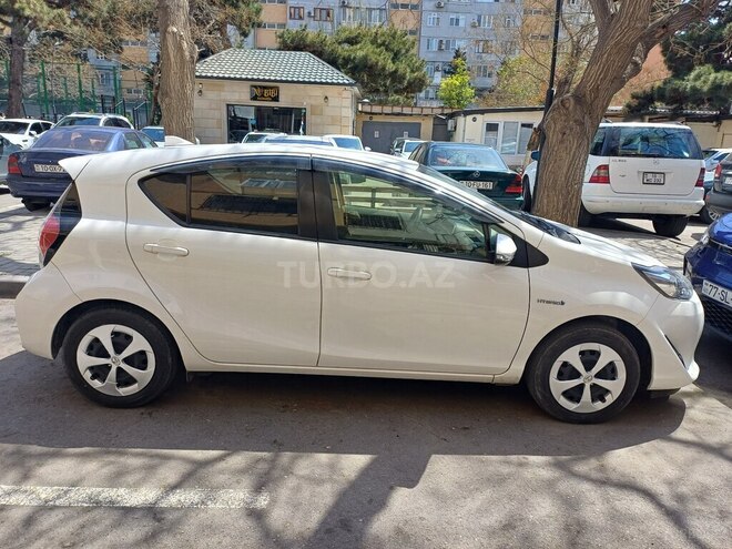 Toyota Aqua 2017, 110,000 km - 1.5 l - Bakı