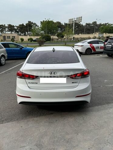 Hyundai Avante 2016, 194,000 km - 1.6 л - Bakı