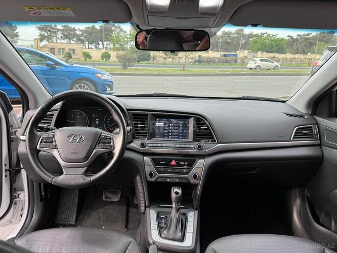 Hyundai Avante 2016, 194,000 km - 1.6 л - Bakı