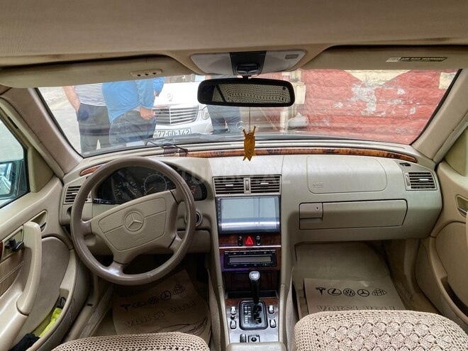 Mercedes C 230 1997, 248,000 km - 2.3 l - Bakı