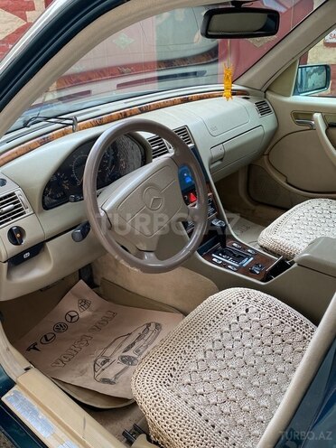 Mercedes C 230 1997, 248,000 km - 2.3 l - Bakı