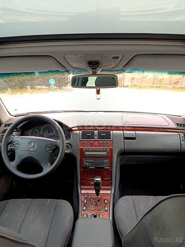 Mercedes E 280 2000, 342,500 km - 2.8 l - Bakı