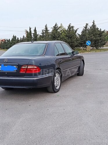 Mercedes E 280 2000, 342,500 km - 2.8 l - Bakı