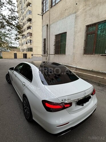 Mercedes E 300 4MATIC 2022, 35,800 km - 2.0 l - Bakı