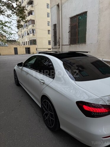 Mercedes E 300 4MATIC 2022, 35,800 km - 2.0 l - Bakı