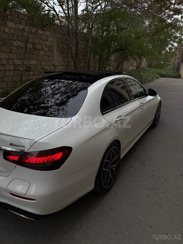 Mercedes E 300 4MATIC 2022, 35,800 km - 2.0 l - Bakı