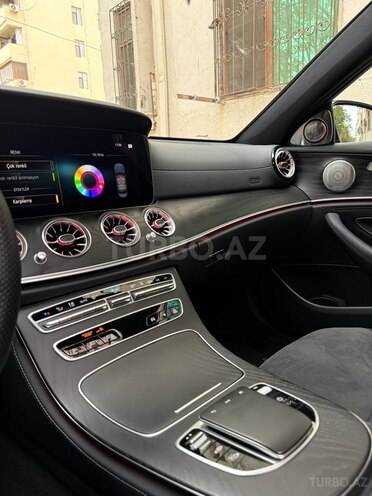 Mercedes E 300 4MATIC 2022, 35,800 km - 2.0 l - Bakı