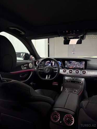 Mercedes E 300 4MATIC 2022, 35,800 km - 2.0 l - Bakı