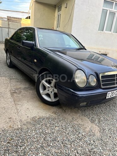 Mercedes E 200 1996, 258,000 km - 2.0 l - Gəncə