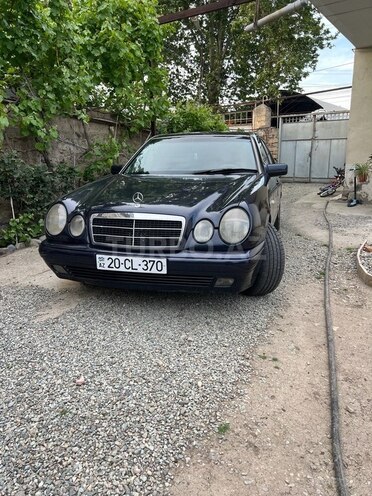 Mercedes E 200 1996, 258,000 km - 2.0 l - Gəncə