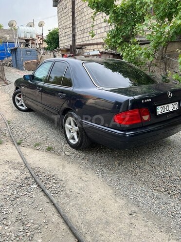 Mercedes E 200 1996, 258,000 km - 2.0 l - Gəncə