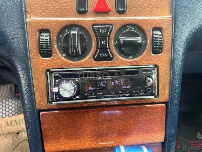 Mercedes E 200 1996, 258,000 km - 2.0 l - Gəncə