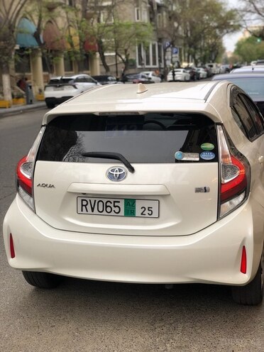 Toyota Aqua 2018, 104,000 km - 1.5 l - Bakı