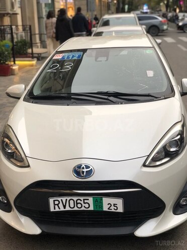 Toyota Aqua 2018, 104,000 km - 1.5 l - Bakı