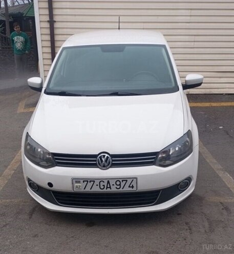 Volkswagen Polo 2013, 270,000 km - 1.6 l - Bakı