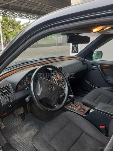 Mercedes C 240 1999, 329,000 km - 2.4 l - Ağsu