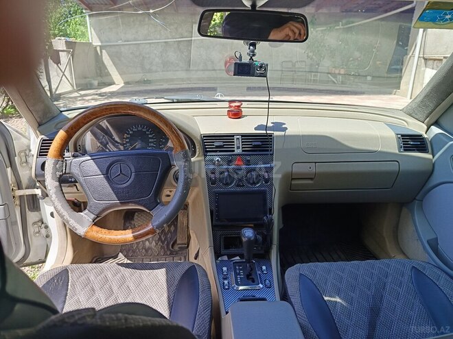 Mercedes C 200 1998, 300,000 km - 2.0 l - Tovuz