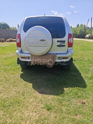 Chevrolet Niva 2008, 76,000 km - 1.7 л - Goranboy