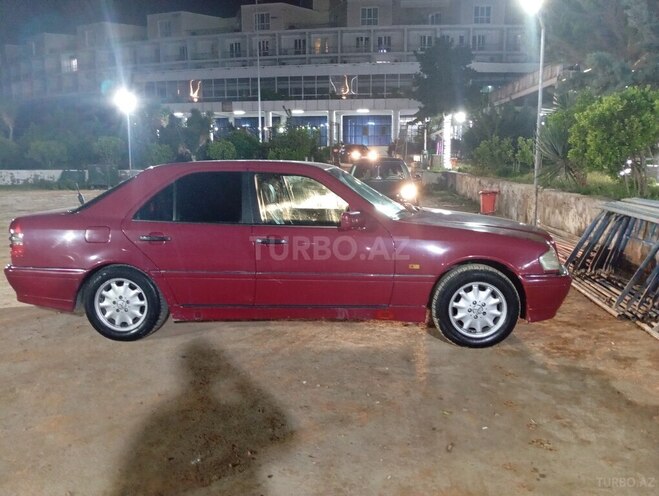 Mercedes C 220 d 1993, 509,576 km - 2.2 l - Bakı