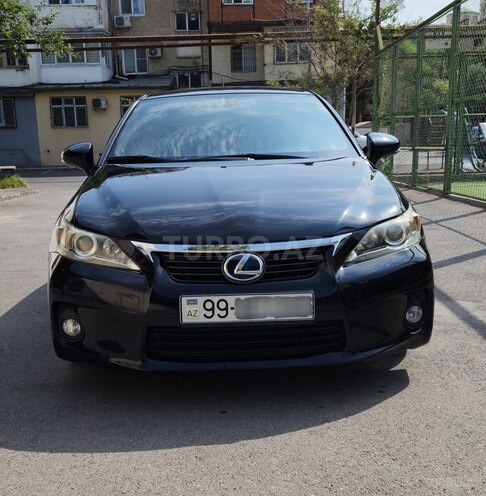 Lexus CT 200h-1