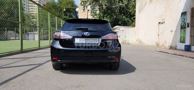 Lexus CT 200h-8