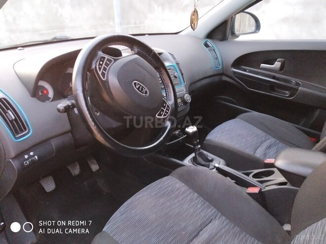 Kia Ceed 2009, 282,470 km - 1.6 л - Mingəçevir