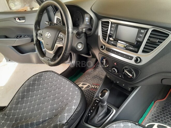 Hyundai Accent 2019, 132,420 km - 1.6 l - Bakı