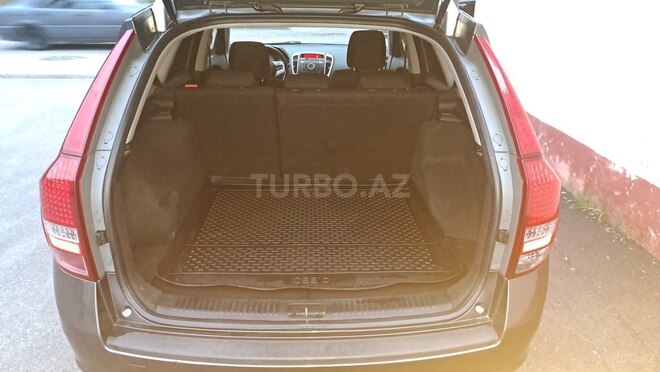 Kia Ceed 2009, 245,000 km - 1.4 л - Quba