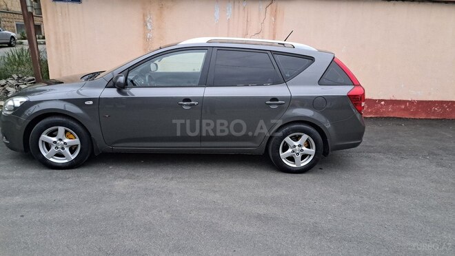 Kia Ceed 2009, 245,000 km - 1.4 л - Quba