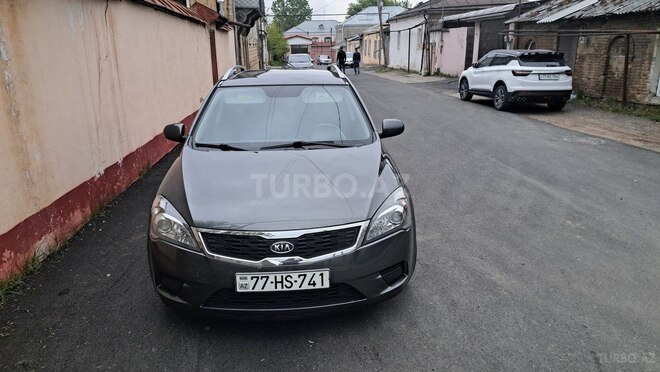 Kia Ceed 2009, 245,000 km - 1.4 л - Quba