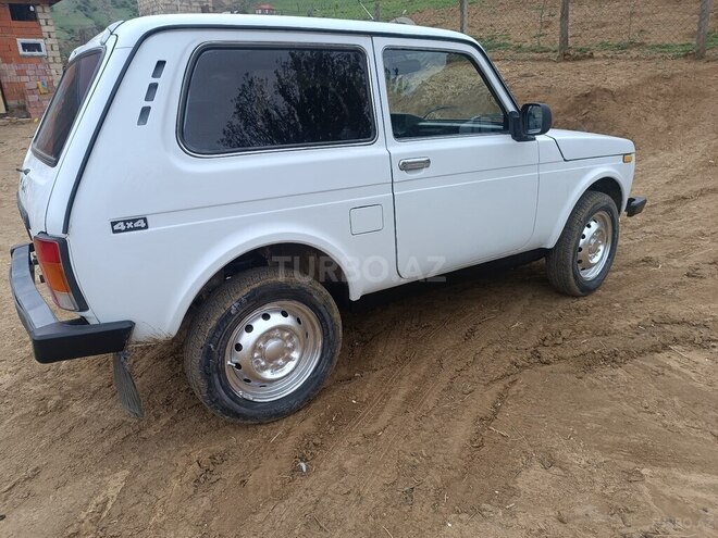 LADA (VAZ) Niva 2006, 200,000 km - 1.7 l - Yardımlı