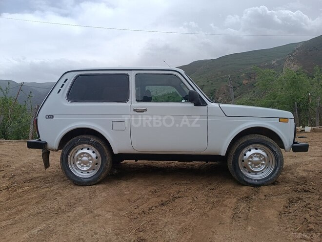 LADA (VAZ) Niva 2006, 200,000 km - 1.7 l - Yardımlı