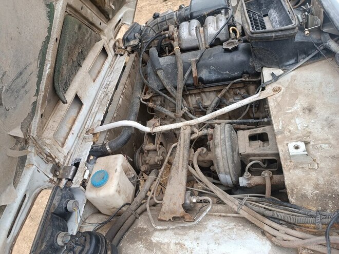 LADA (VAZ) Niva 2006, 200,000 km - 1.7 l - Yardımlı