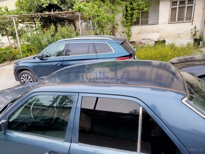 Mercedes E 220 1993, 306,494 km - 2.2 л - Bakı