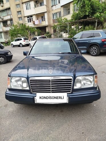Mercedes E 220 1993, 306,494 km - 2.2 л - Bakı