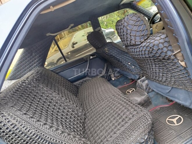 Mercedes E 220 1993, 306,494 km - 2.2 л - Bakı