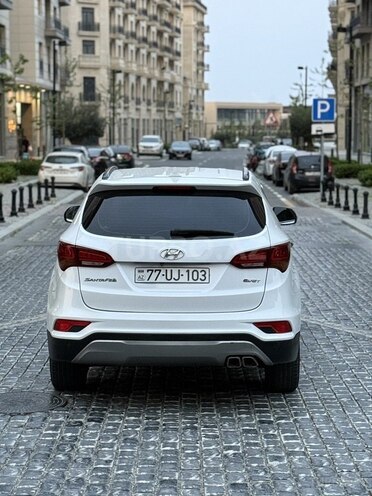Hyundai Santa Fe-10