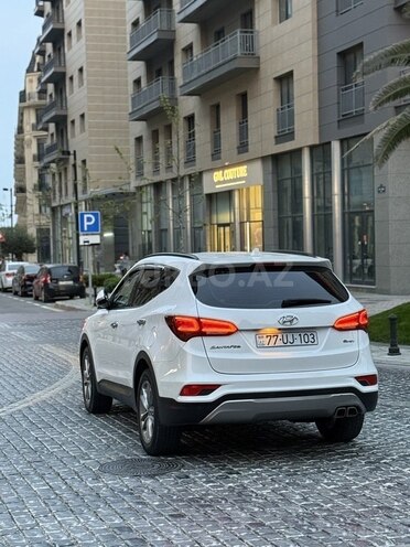 Hyundai Santa Fe-13