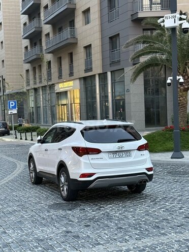 Hyundai Santa Fe-15