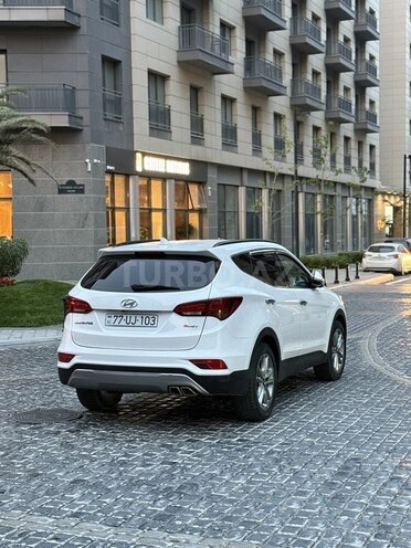 Hyundai Santa Fe-14