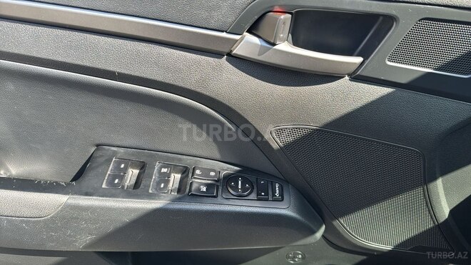 Hyundai Avante 2017, 111,700 km - 1.6 l - Bakı