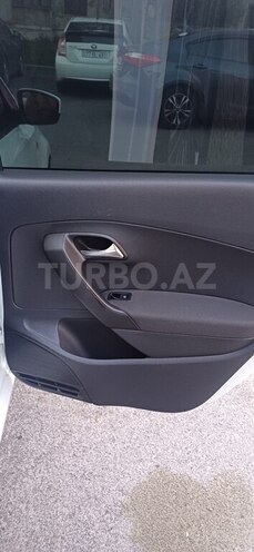 Volkswagen Polo 2018, 203,000 km - 1.6 л - Bakı
