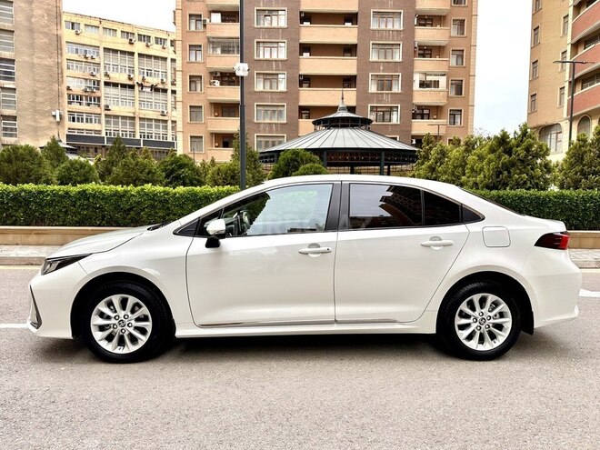 Toyota Corolla 2019, 99,800 km - 1.6 l - Bakı