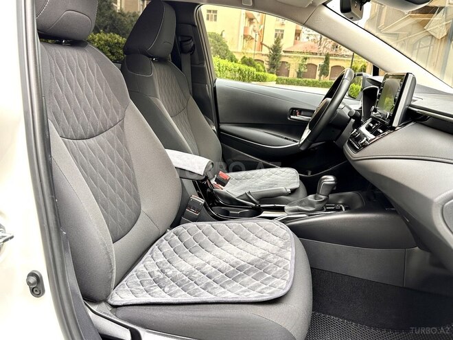 Toyota Corolla 2019, 99,800 km - 1.6 l - Bakı