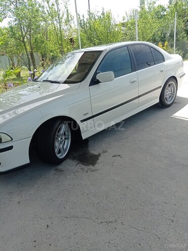 BMW 530 2001, 360,000 km - 3.0 l - Ucar