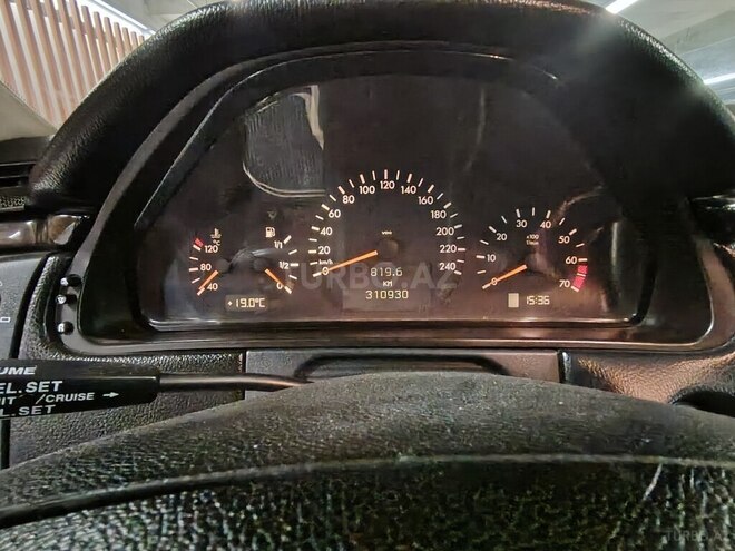 Mercedes E 240 1999, 310,930 km - 2.4 l - Gəncə