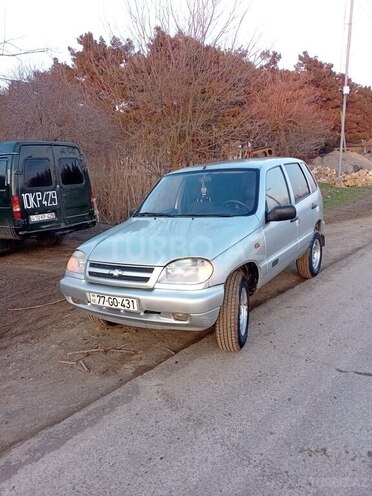 Chevrolet Niva 2007, 180,000 km - 1.7 l - Biləsuvar