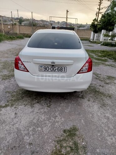 Nissan Sunny 2013, 230,000 km - 1.5 l - Bakı